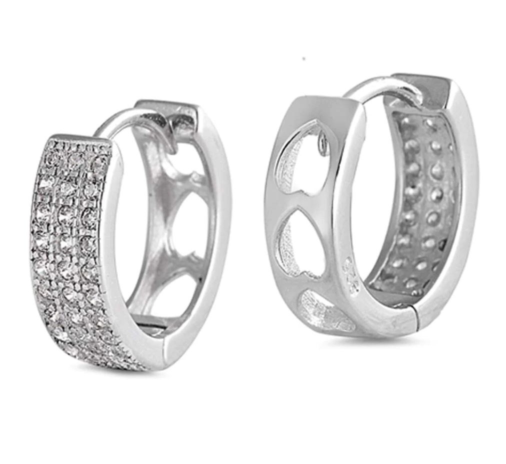 "Heart Huggie Hoop" Earrings ZC "Arracadas de Corazones" de Plata