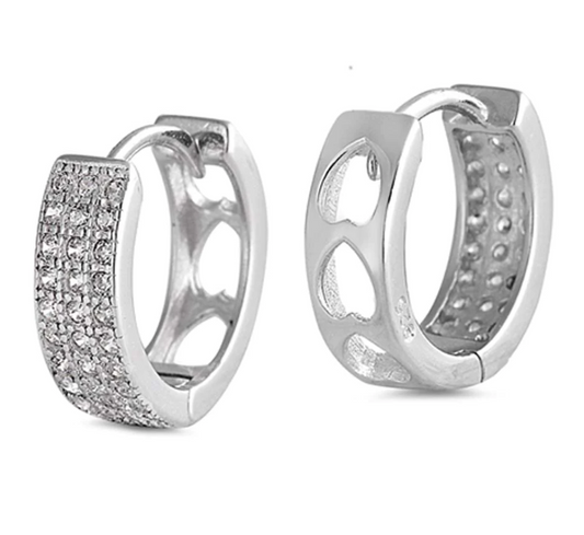 "Heart Huggie Hoop" Earrings ZC "Arracadas de Corazones" de Plata